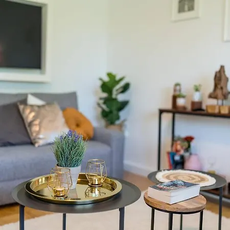 1og Mitte Wunderschone 68m² Grosse 2-zimmer Nahe Salzburg Appartement *